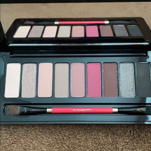 MAC eyeshadow pallet